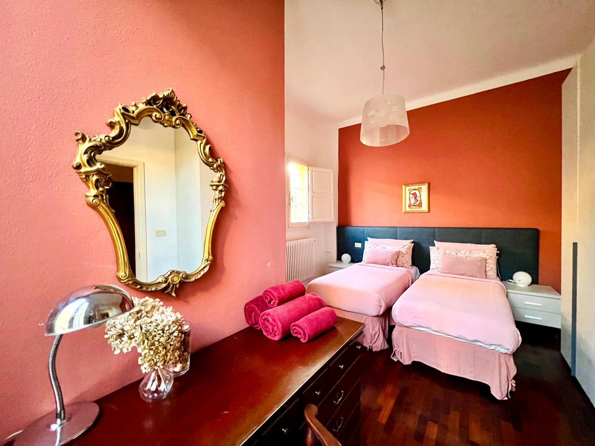 Ferienwohnung House Of Chariot - In The Heart Of Bologna Exterior foto