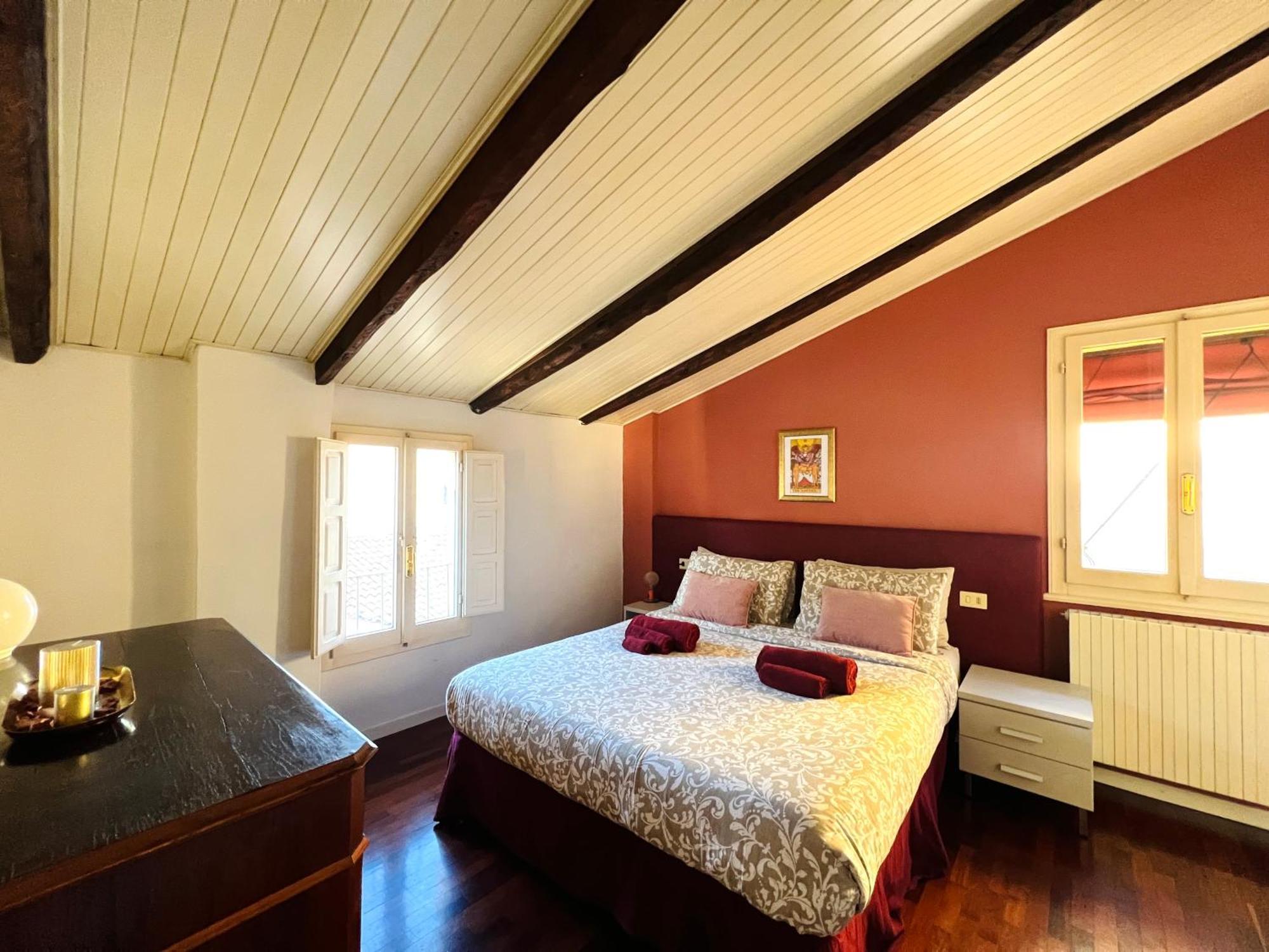 Ferienwohnung House Of Chariot - In The Heart Of Bologna Exterior foto